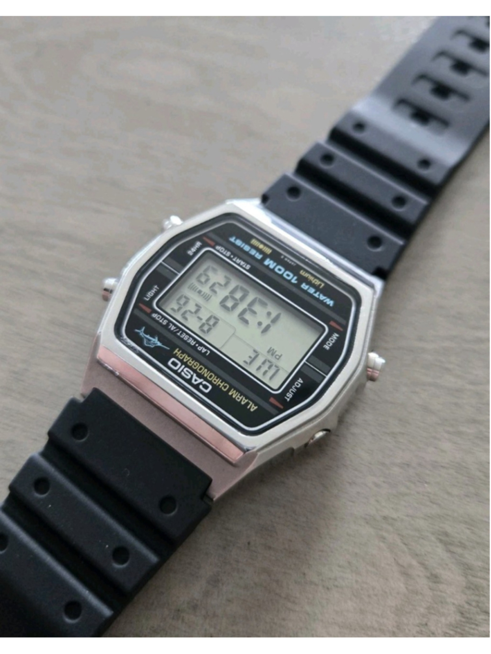 Rare Vintage Casio W-750 Men's Digital LCD Watch 1980s Great Must See Retro!!! - Picture 4 of 16